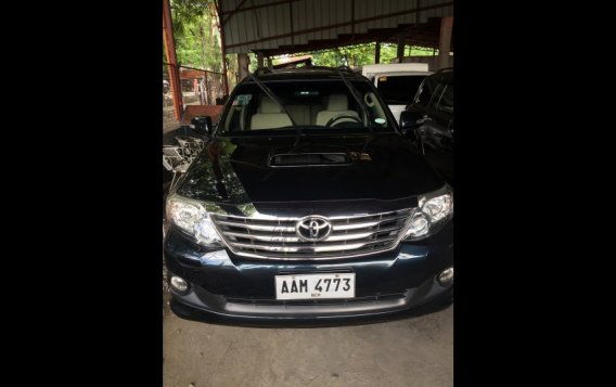 Selling Toyota Fortuner 2014 SUV -3