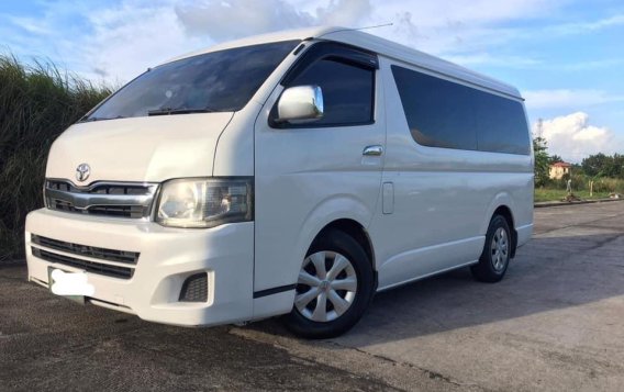 Toyota Hiace 2011 