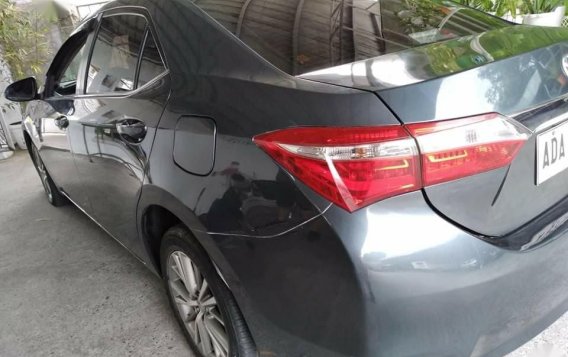 Sell 2015 Toyota Altis in Las Pinas-4