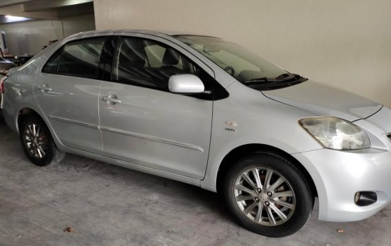 Selling Silver Toyota Vios 2013-1