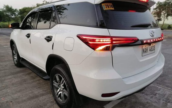 Selling White Toyota Fortuner 2017-7