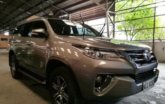 Selling Toyota Fortuner 2017-2