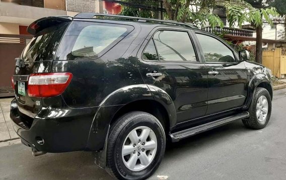 Selling Toyota Fortuner 2010 -3