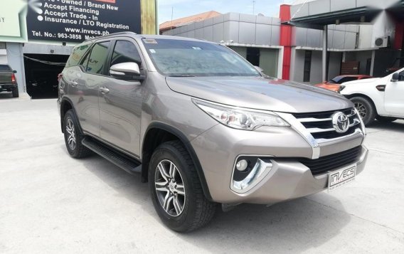 Sell 2016 Toyota Fortuner-2