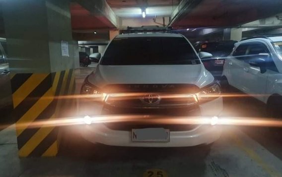 Pearl White Toyota Innova 2018-2