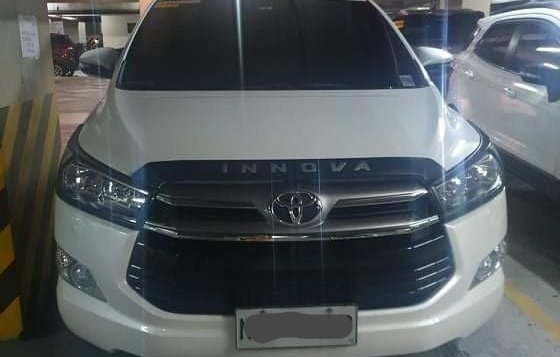 Pearl White Toyota Innova 2018
