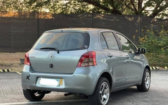 Selling Toyota Yaris 2008-1