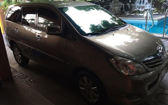 Sell 2010 Toyota Innova-3