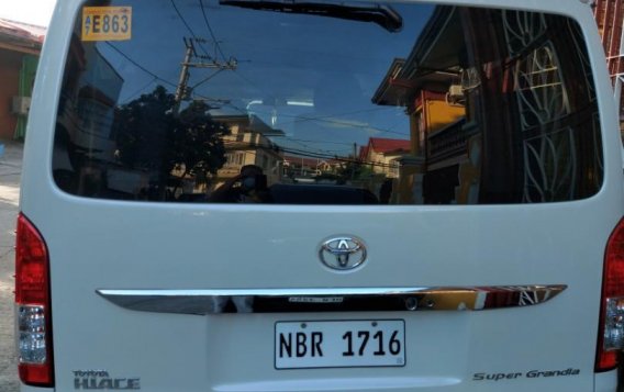 Selling Toyota Hiace Super Grandia 2018-2