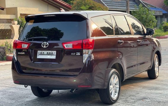 Selling Toyota Innova 2020 -2
