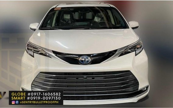 Pearlwhite Toyota Sienna 2021 for sale in Makati