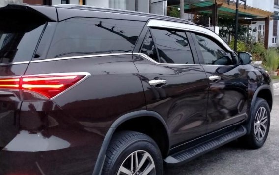 Sell 2017 Toyota Fortuner-4