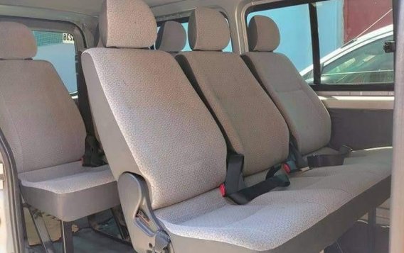  Toyota Hiace 2013 -8