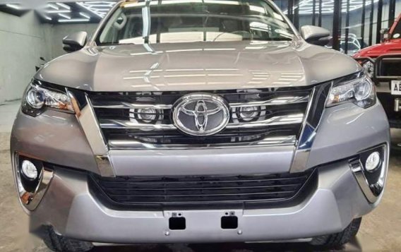 Silver Toyota Fortuner 2016-2