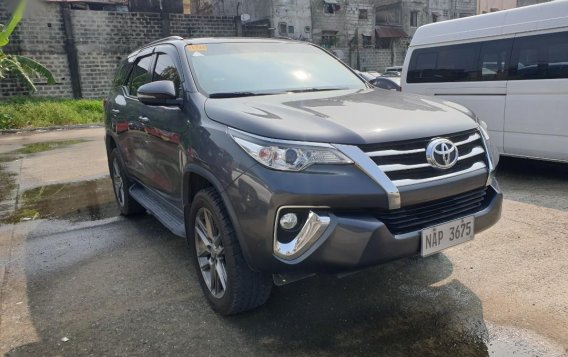 Sell 2018 Toyota Fortuner -2