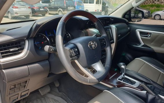 Sell 2018 Toyota Fortuner -9