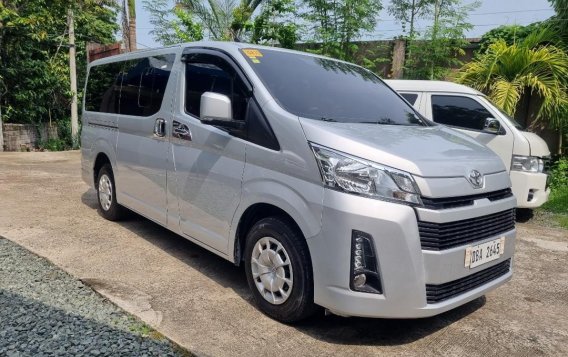 Silver Toyota Hiace 2020 -1