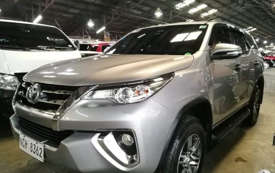 Selling Silver Toyota Fortuner 2016 in Pasig-2