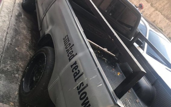 Selling 1987 Toyota Hilux -3