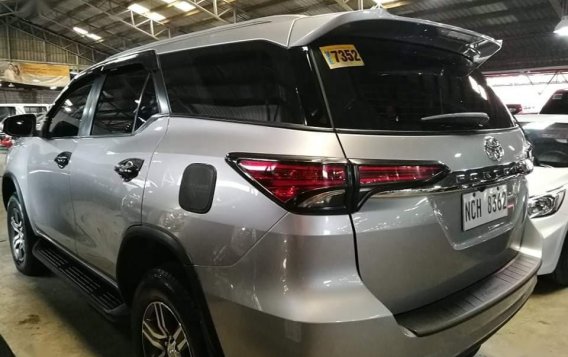 Selling Silver Toyota Fortuner 2016 in Pasig-4