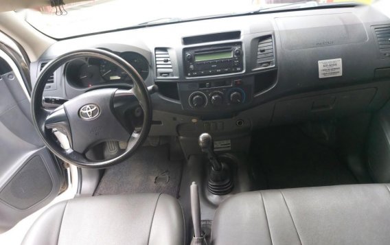 Selling Toyota Hilux 2014 -5