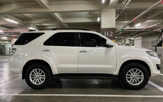 Sell White 2013 Toyota Fortuner 