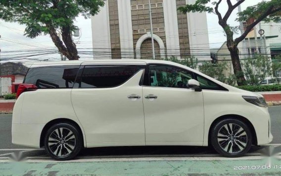 Pearl White Toyota Alphard 2020 for sale in Automatic-2