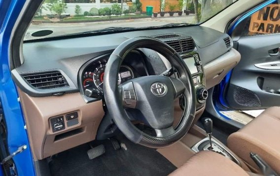 Selling Blue Toyota Avanza 2016 in Quezon-6