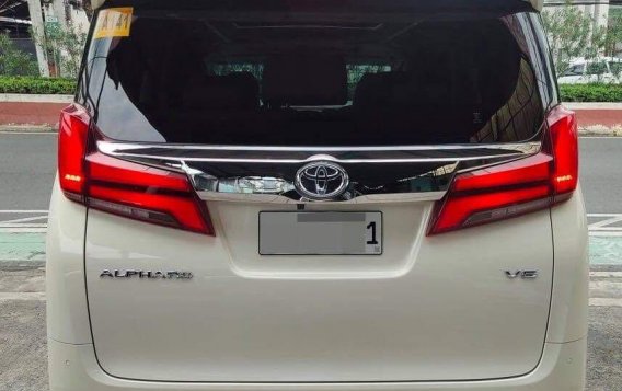 Pearl White Toyota Alphard 2020 for sale in Automatic-5