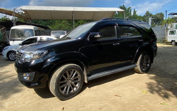 Selling Black Toyota Fortuner 2015 in Cebu-8