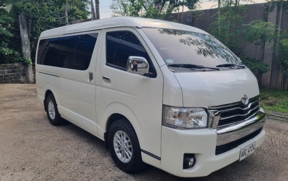 Sell White 2015 Toyota Hiace Super Grandia in Malabon-1