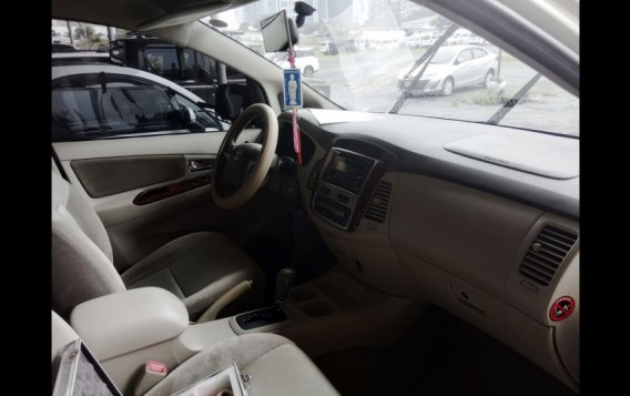 Selling White Toyota Innova 2015 in Pasig-8