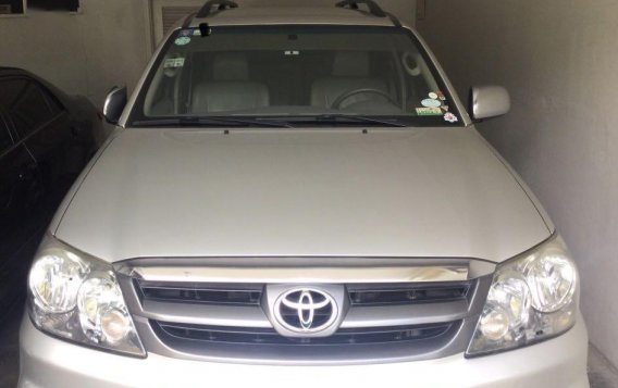 Selling Toyota Fortuner 2007 in Makati-1
