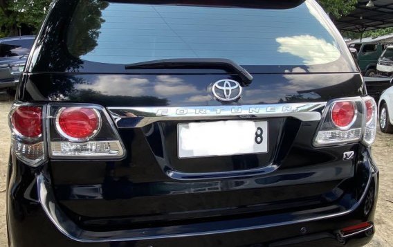 Selling Black Toyota Fortuner 2015 in Cebu-6