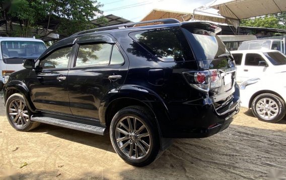 Selling Black Toyota Fortuner 2015 in Cebu-7