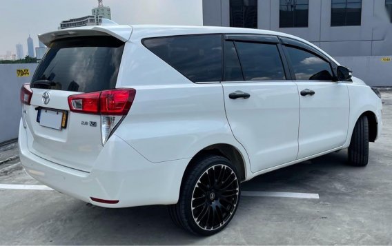 Sell White 2016 Toyota Innova in Pasig-1