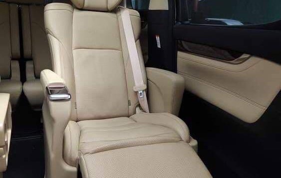 Pearl White Toyota Alphard 2020 for sale in Automatic-8