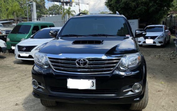 Selling Black Toyota Fortuner 2015 in Cebu