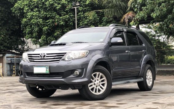 Grey Toyota Fortuner 2013 for sale in Makati-2