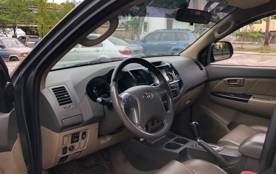 Grey Toyota Fortuner 2013 for sale in Makati-4