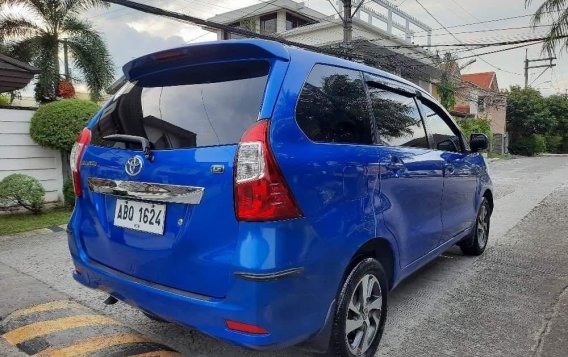 Selling Blue Toyota Avanza 2016 in Quezon-1