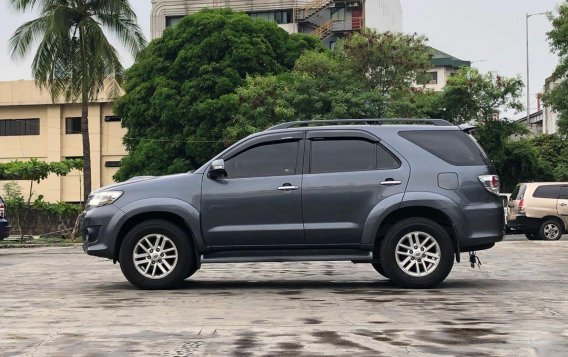 Grey Toyota Fortuner 2013 for sale in Makati-9