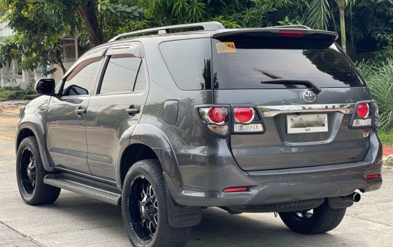 Sell 2015 Toyota Fortuner in Quezon City-2