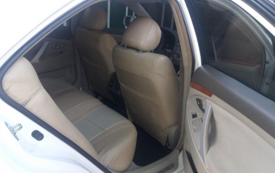White Toyota Camry 2006 for sale in Quezon City-5
