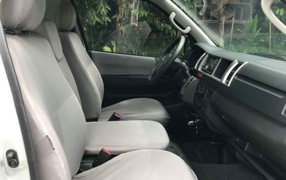 Sell 2018 Toyota Hiace Super Grandia in Manila-2