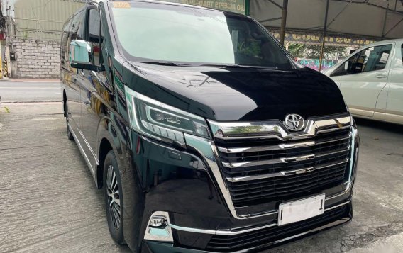 Selling Black Toyota Hiace 2020 in Makati-1