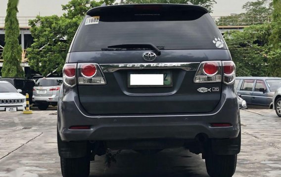 Grey Toyota Fortuner 2013 for sale in Makati-3