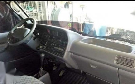  Toyota Hiace 2000 for sale in Manual-4