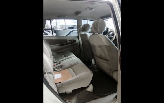 Selling White Toyota Innova 2015 in Pasig-5