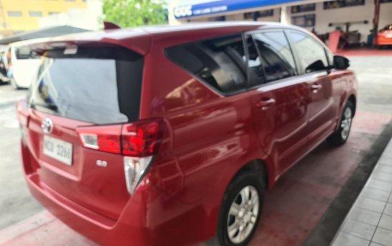 Sell 2017 Toyota Innova in Manila-4